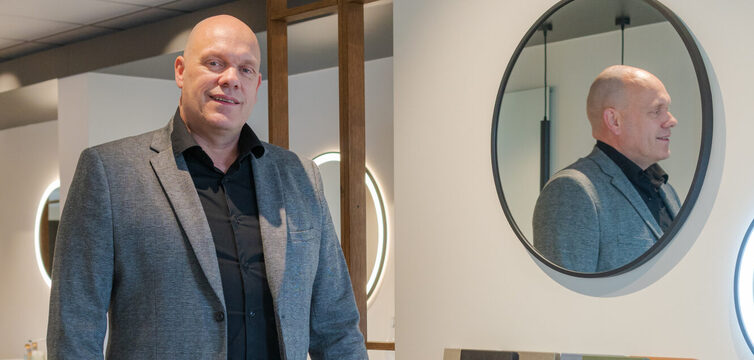 Michael - STS - JPG (1)