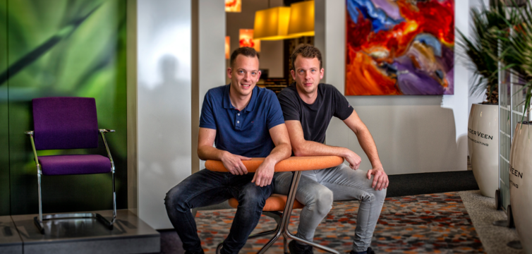 _60A0620 copyknie